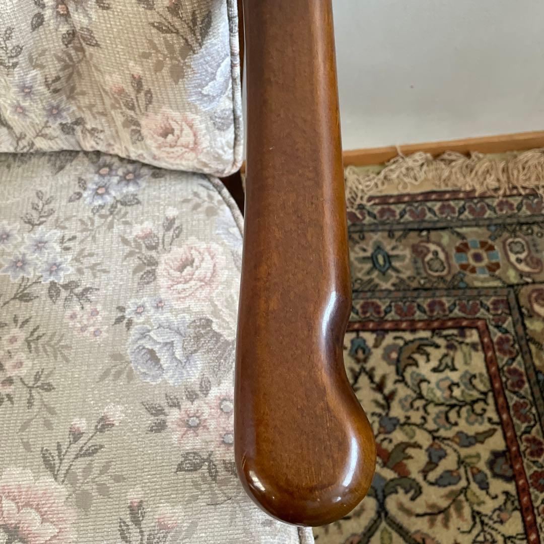 ①【美品】カリモク アームチェア コロニアル キャスター付き ダイニングチェア