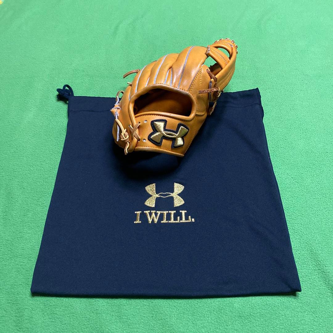 廃盤　アンダーアーマーグローブ　硬式内野手用　QBBシリーズ上質皮使用　レア