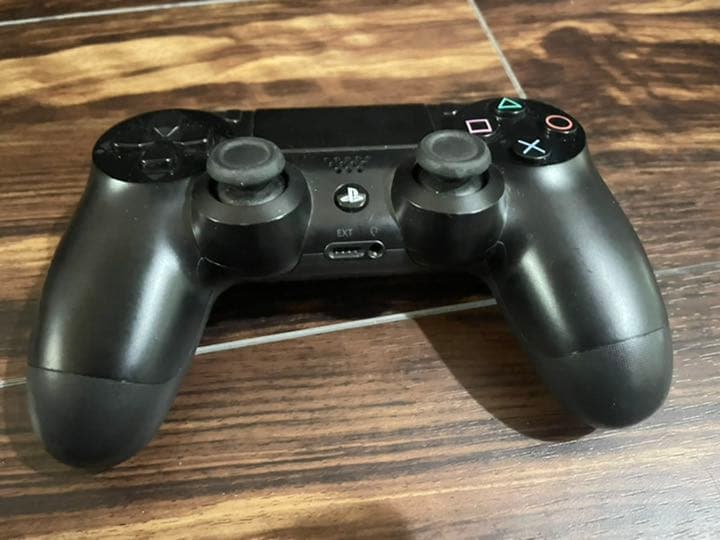 ソニー　ps4 CUH ー1106A