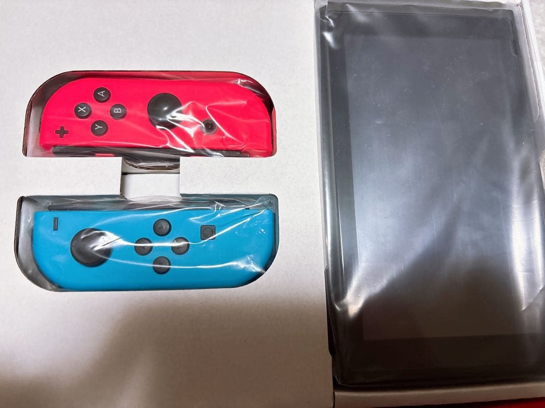 バッテリー強化版Nintendo Switch 本体 青/赤 ほぼ未使用