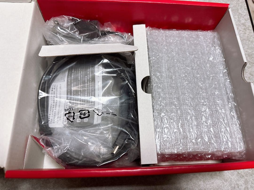 バッテリー強化版Nintendo Switch 本体 青/赤 ほぼ未使用