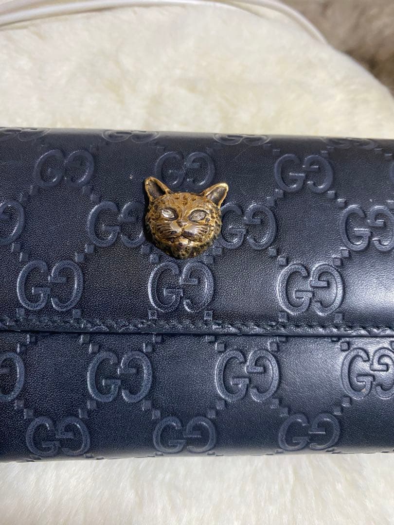 GUCCI 長財布 エンボスロゴ