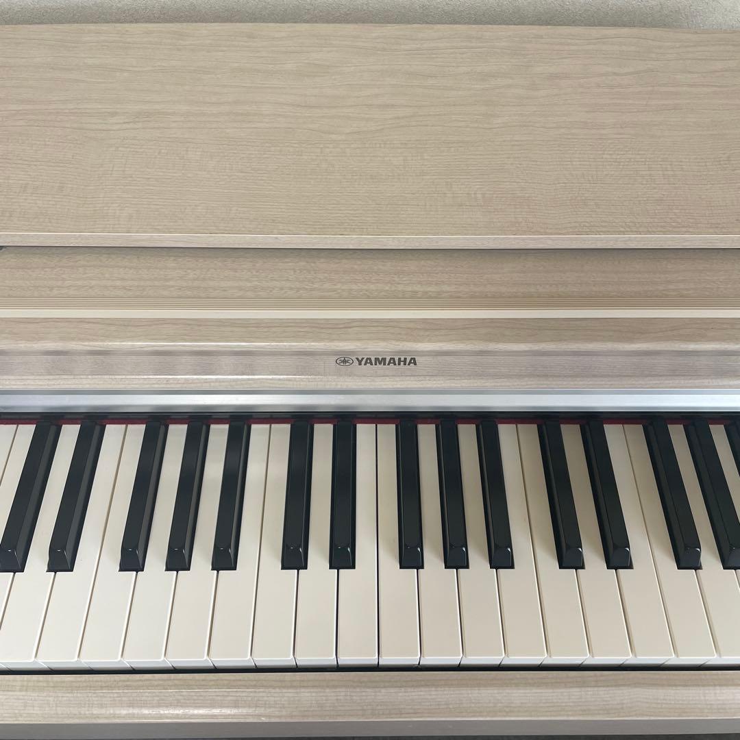 YAMAHA 電子ピアノ ホワイト 3ペダル付き　YDP-163