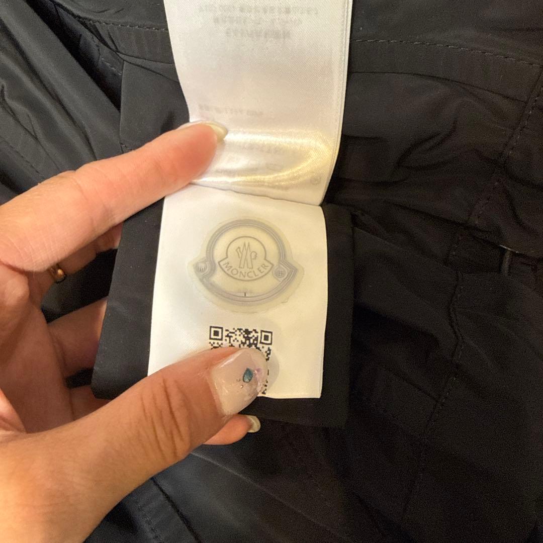 モンクレールフリル付きトレンチコート