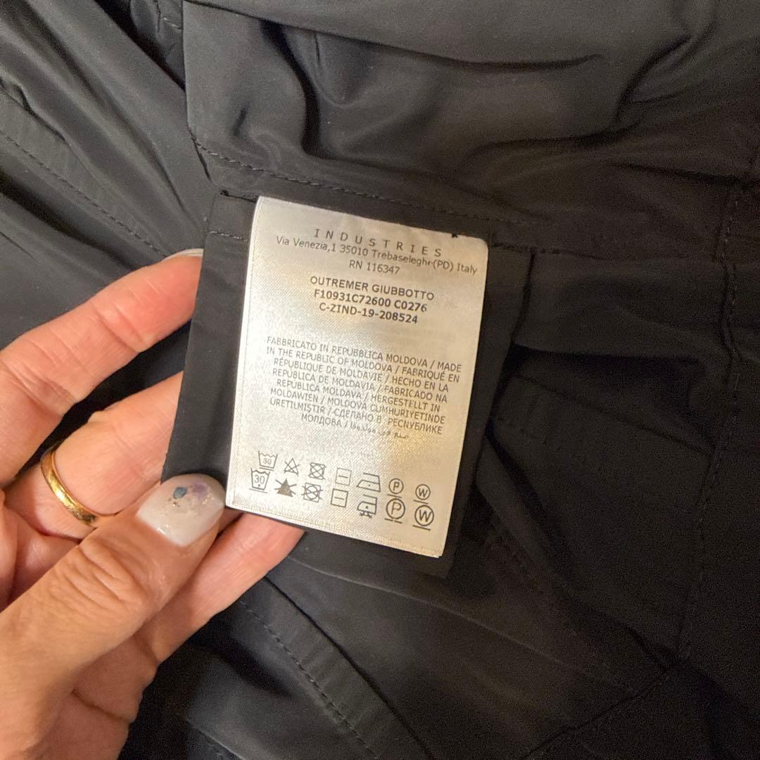 モンクレールフリル付きトレンチコート