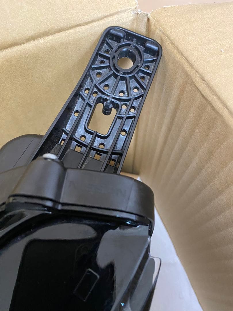 日産E13ノート後期左側LEDヘッドライト