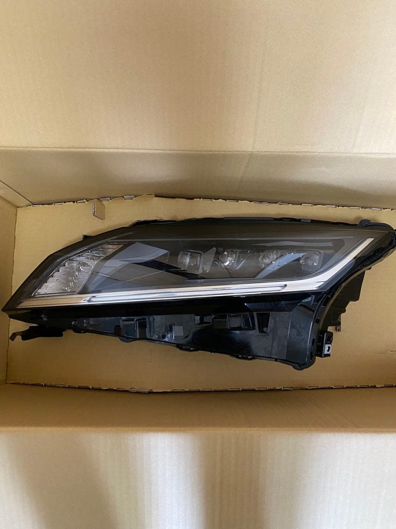 日産E13ノート後期左側LEDヘッドライト