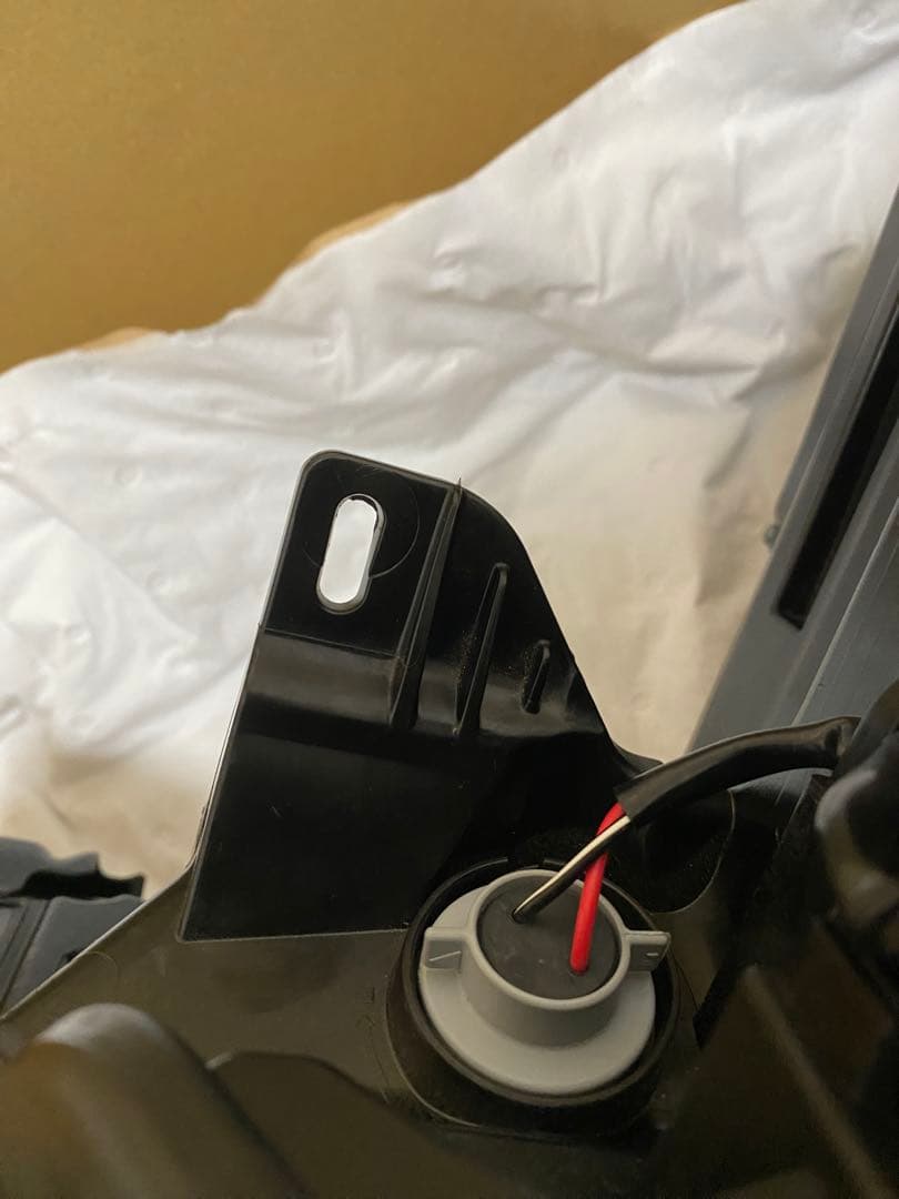 日産E13ノート後期左側LEDヘッドライト