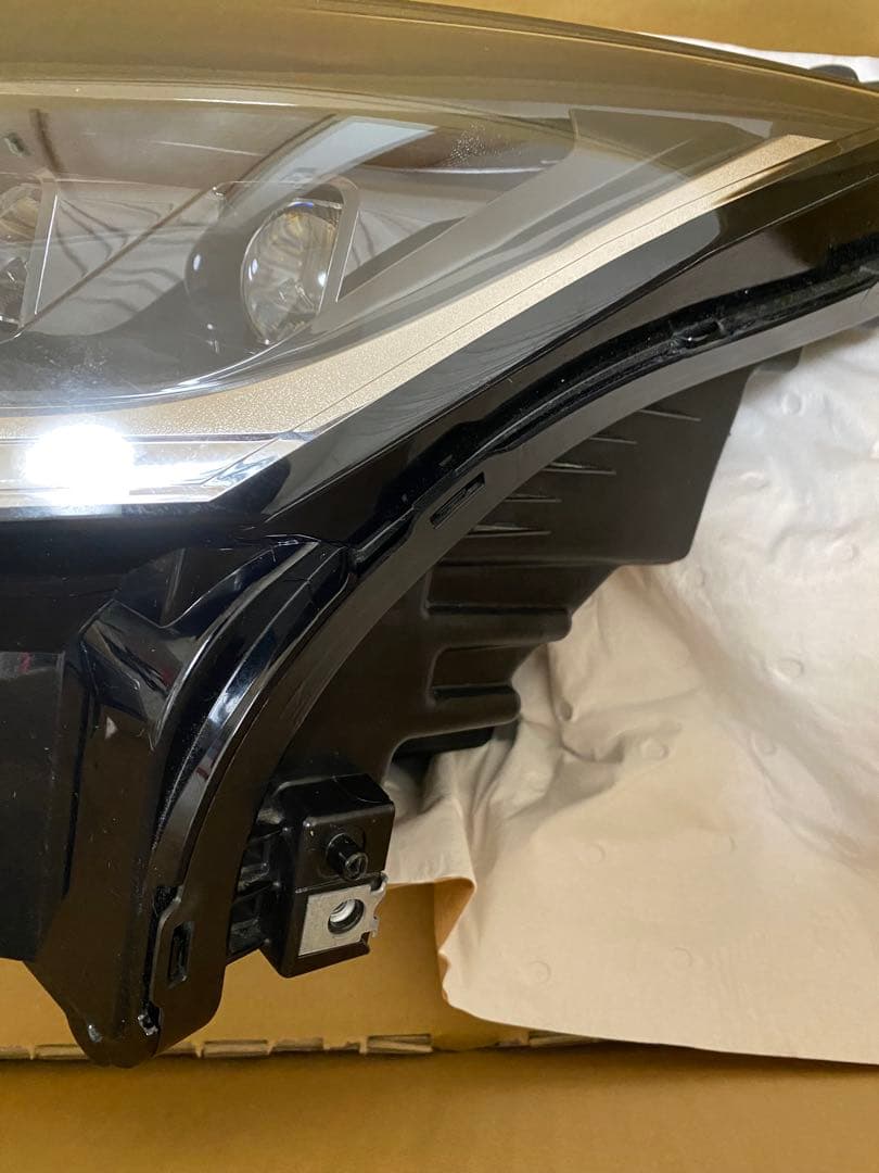 日産E13ノート後期左側LEDヘッドライト