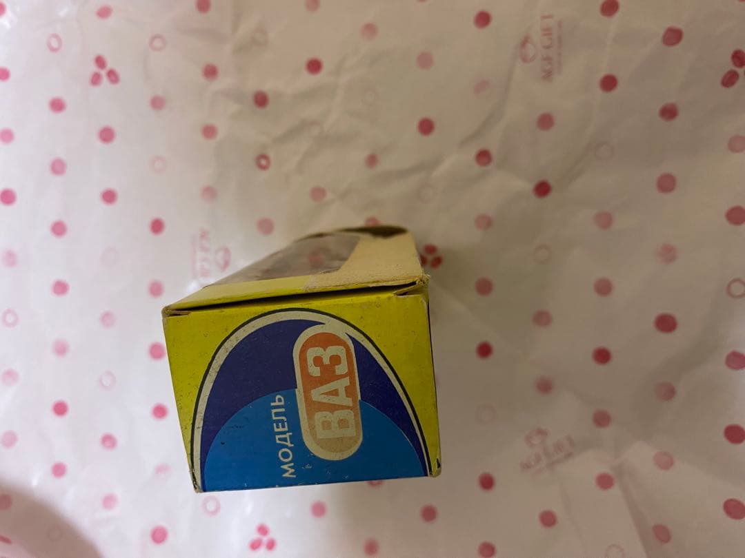 旧ソ連 ソビエト製 ミニカー LADA ラーダ VAZ-2105 1/43