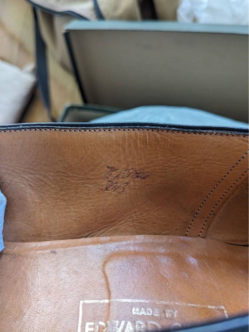 エドワードグリーン　TEWKESBURY黒ローファー