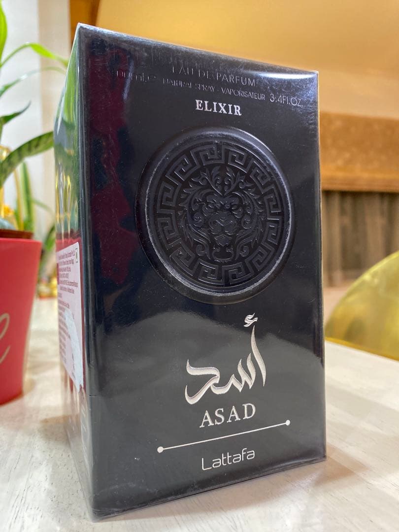 Lattafa Asad Elixir Si様
