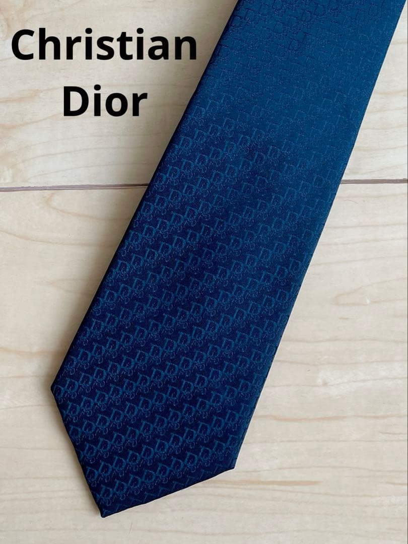 美品　Christian Diorネクタイ　紺　シルク100% 絹　総ロゴ