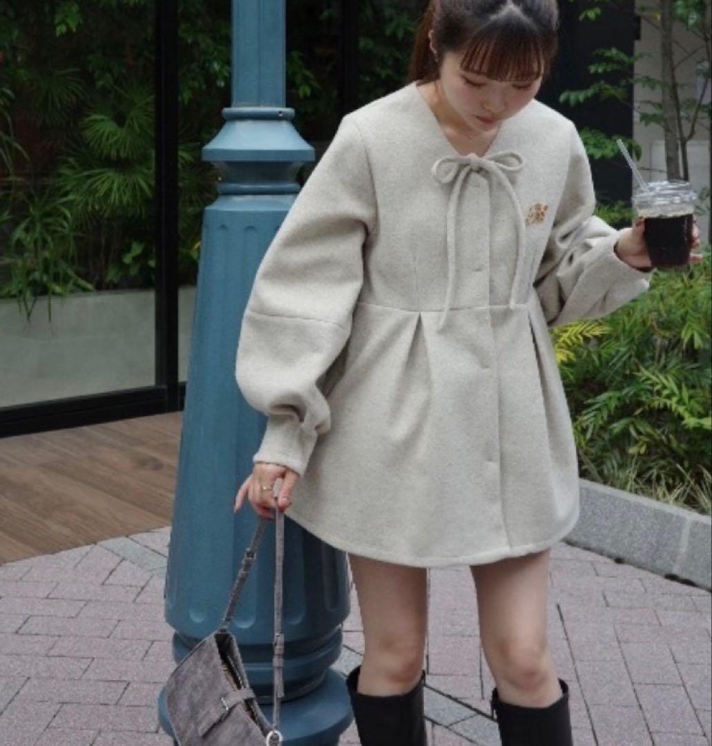 jumelle メルトンへプラムトップ　ノーカラージャケット ベージュ