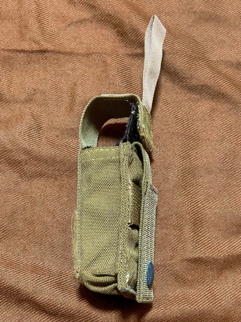 実物eagle製mlcs m4トリプルマガジンポーチ＆ピストルマグポーチ