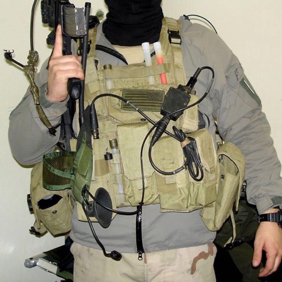 実物eagle製mlcs m4トリプルマガジンポーチ＆ピストルマグポーチ