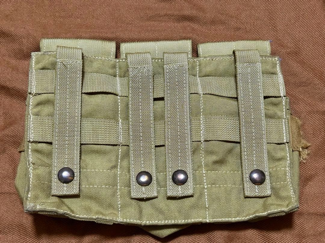 実物eagle製mlcs m4トリプルマガジンポーチ＆ピストルマグポーチ
