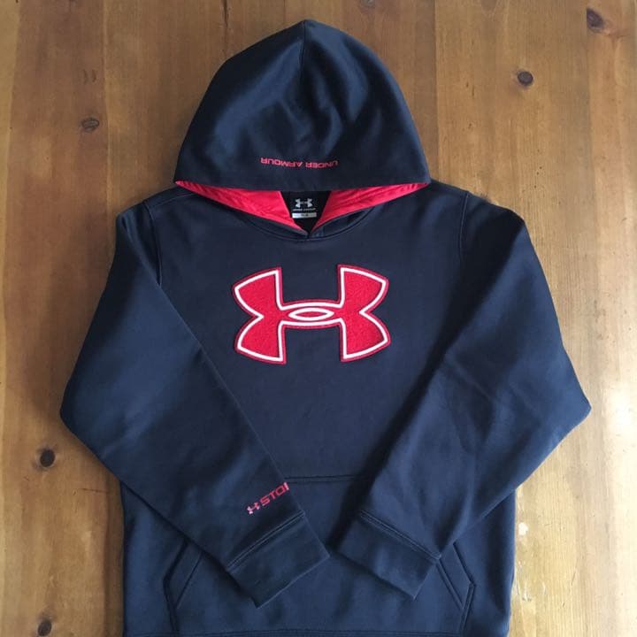 アンダーアーマー パーカー ブラック×レッド