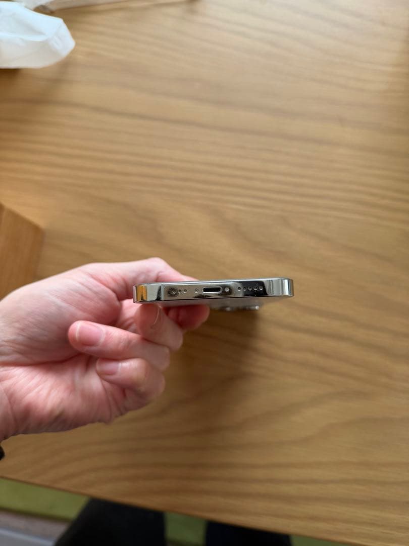 iPhone13pro シルバー 256 GB SIMロックなし