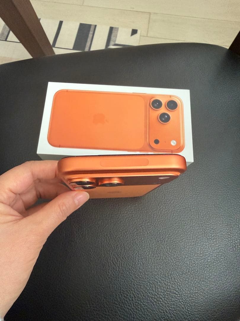 週末値下げ 美品 iPhone17 Pro 256GB コズミックオレンジ