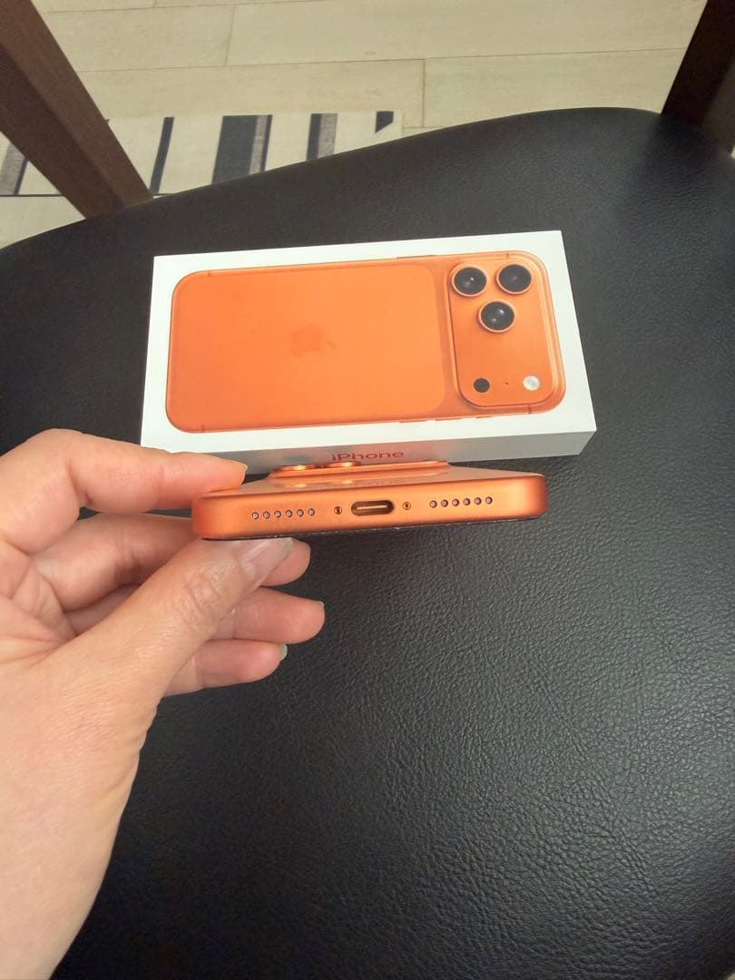 週末値下げ 美品 iPhone17 Pro 256GB コズミックオレンジ