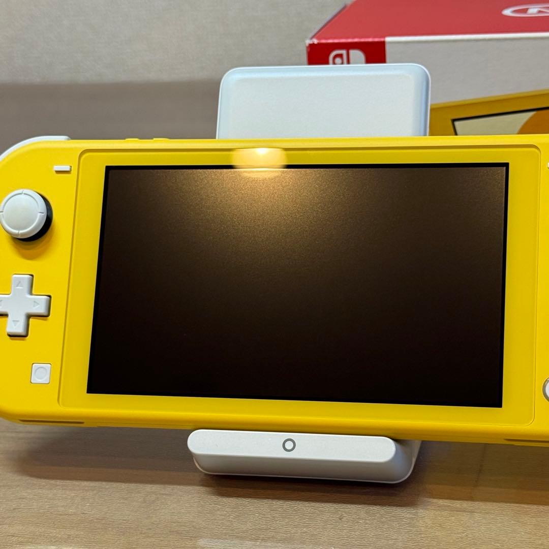 6-267 Switch LITE イエロー 箱付き