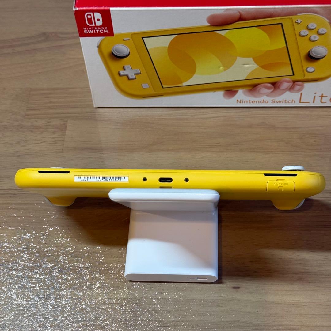 6-267 Switch LITE イエロー 箱付き