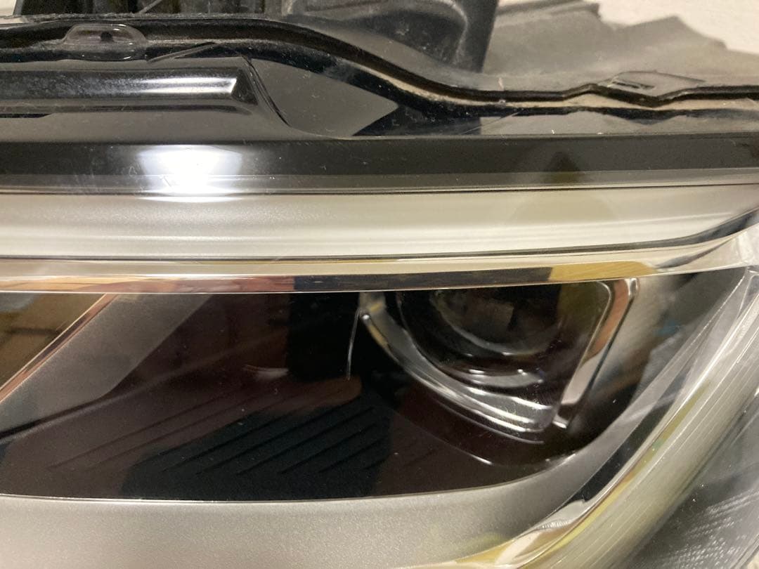 アウディA3 8Vヘッドライト左側