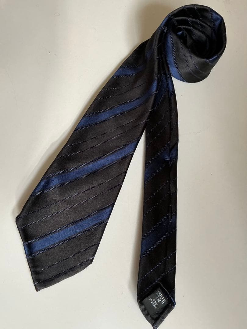 トゥモローランド タイ ①セブンフォールド社製 タイユアタイ アットヴァンヌッチ