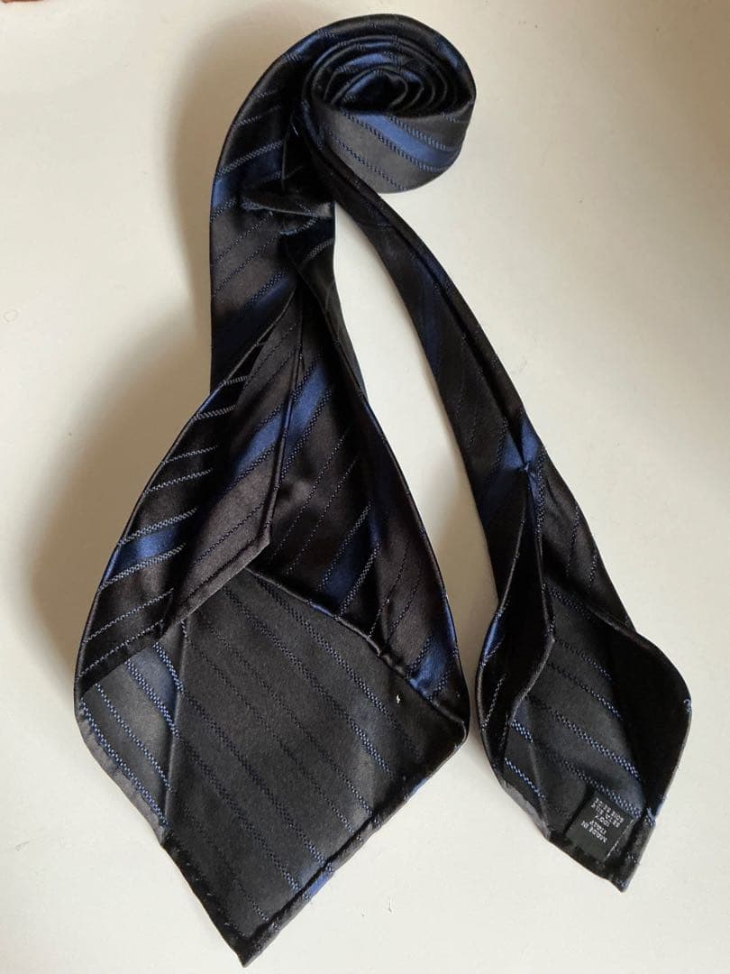 トゥモローランド タイ ①セブンフォールド社製 タイユアタイ アットヴァンヌッチ