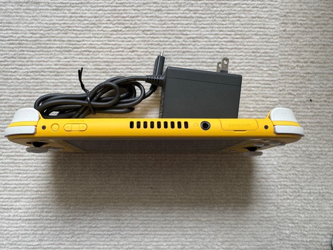 Nintendo Switch Lite イエロー 本体(昨年12月購入)