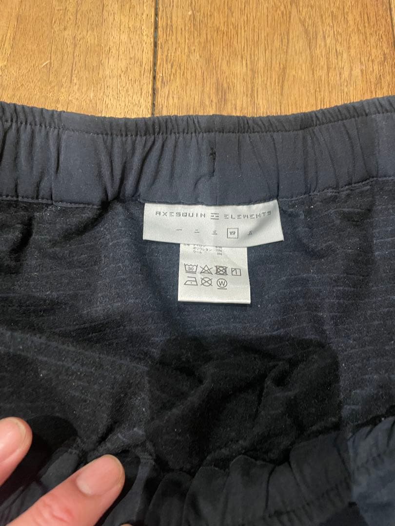 アクシーズクイン エレメンツ ソフトシェルのパンツ