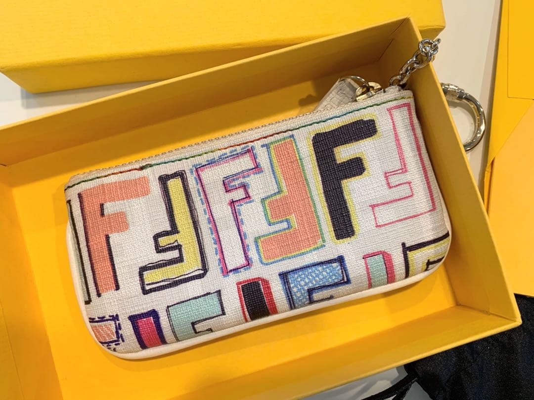 FENDI フェンディズッカ柄　F F柄キーリング付ケース　カード入れ