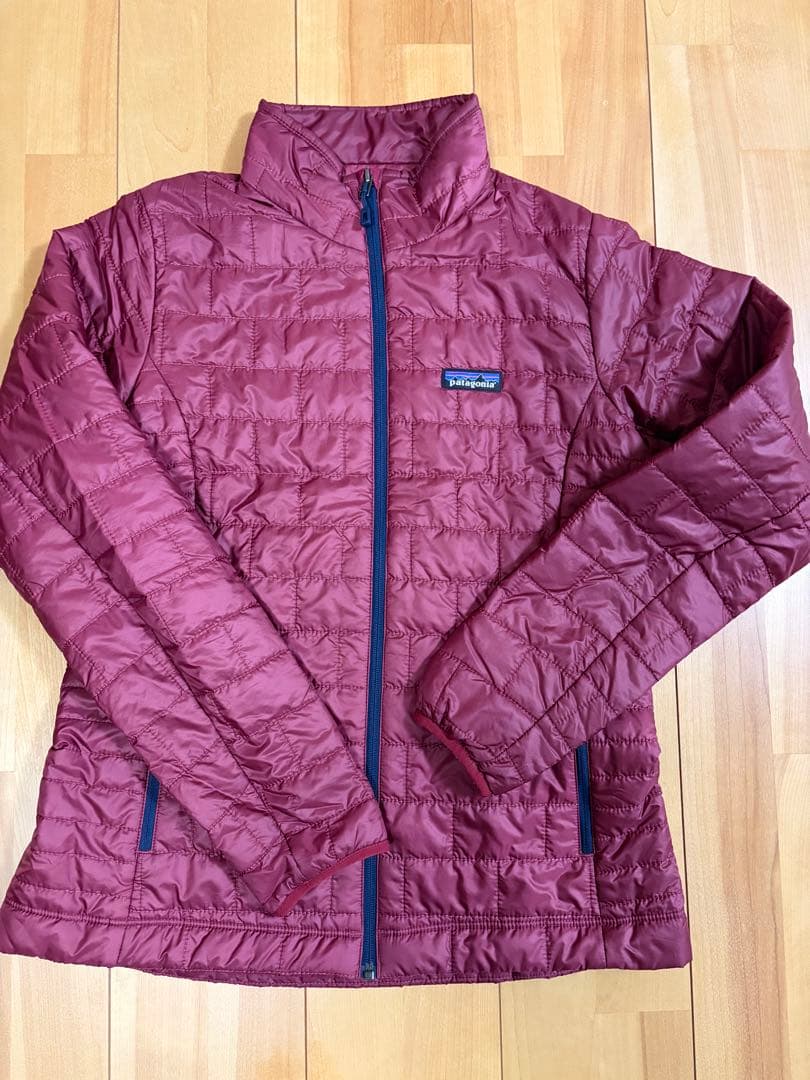パタゴニア　ナノパフジャケット Woman　Mサイズ