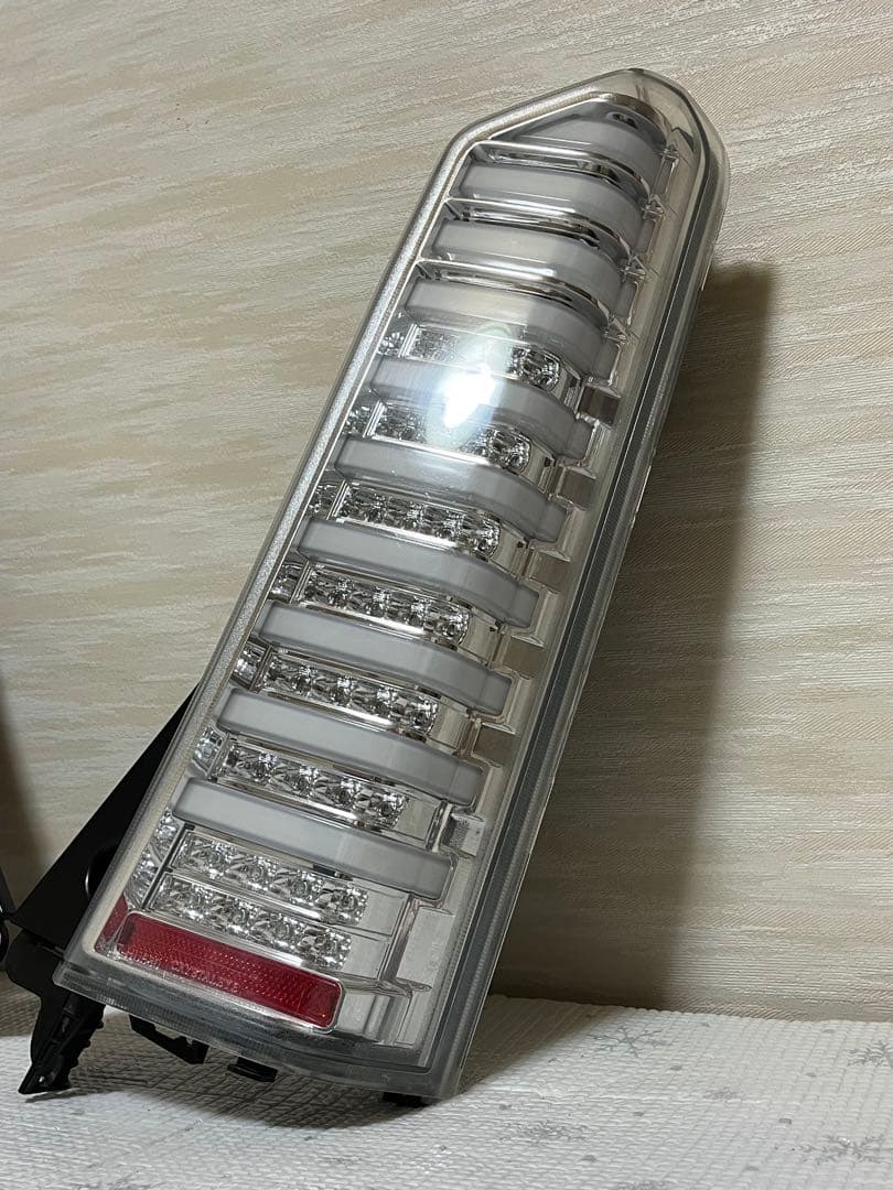 球切れ無し N-BOX フル LEDテール クリスタルアイ