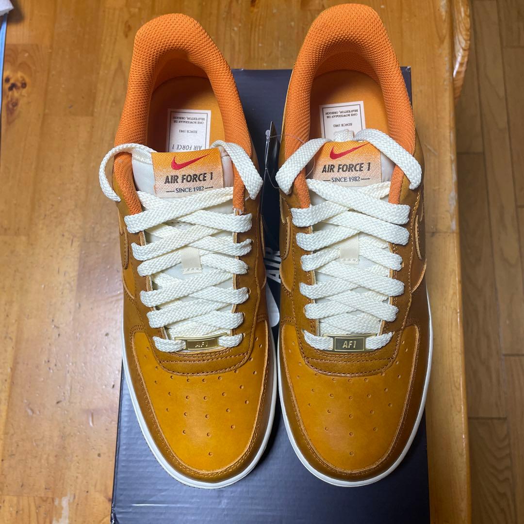 Air Force 1 Low '07 LV8 限定　メンズ25、レディ25.5