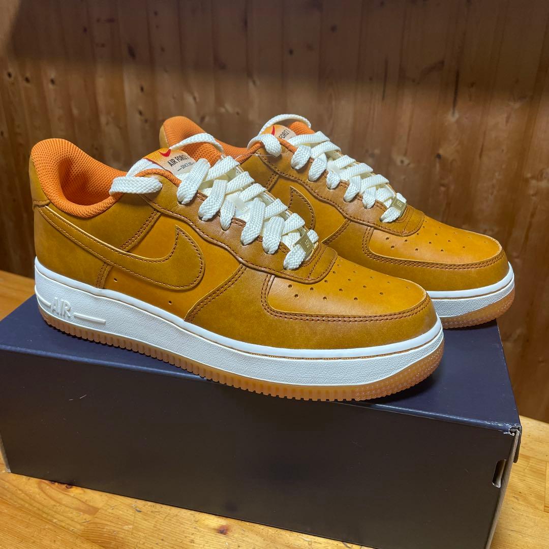 Air Force 1 Low '07 LV8 限定　メンズ25、レディ25.5