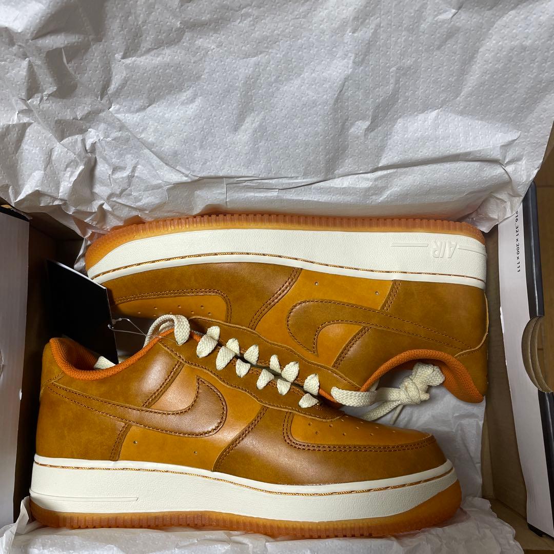 Air Force 1 Low '07 LV8 限定　メンズ25、レディ25.5