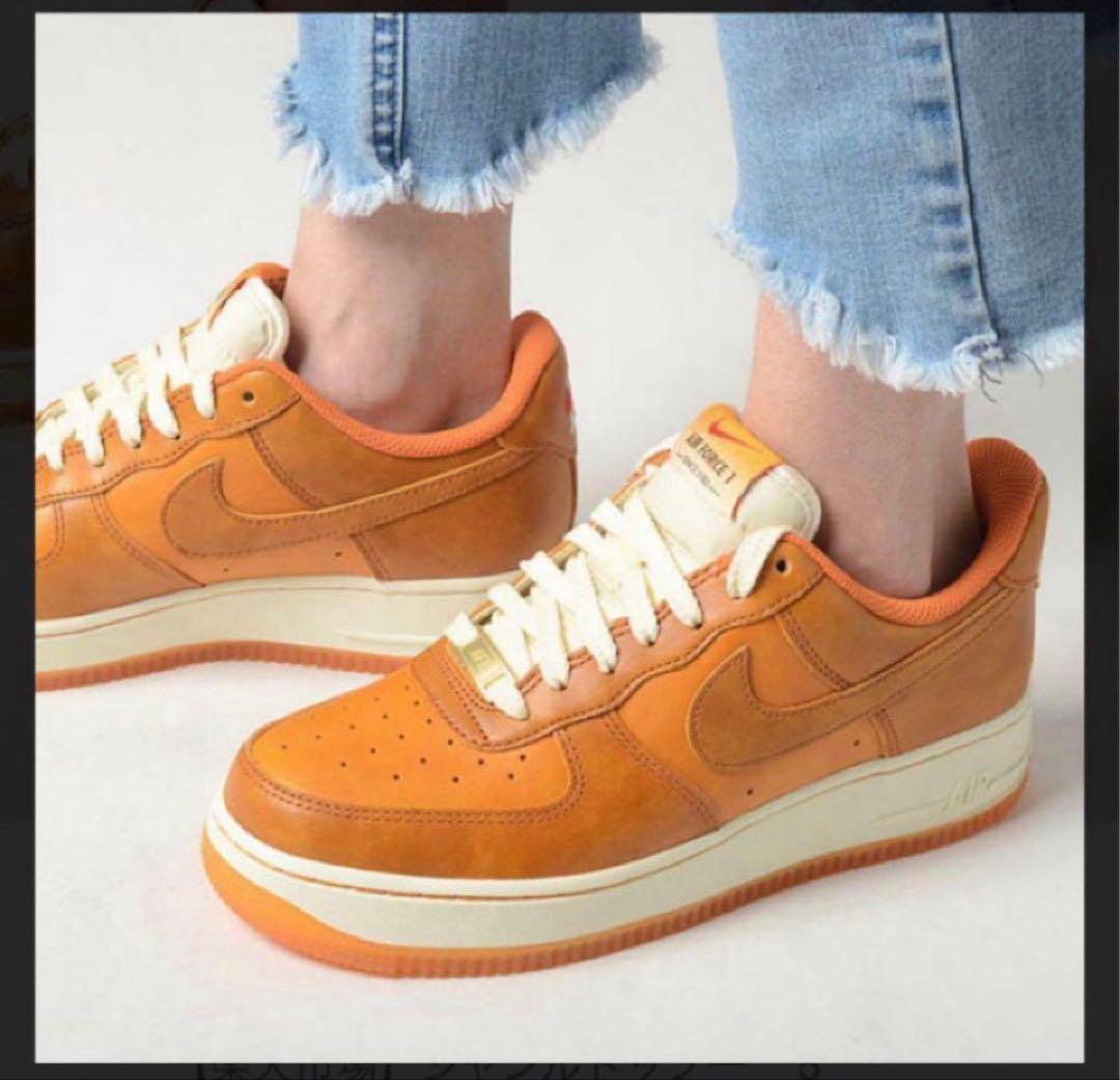 Air Force 1 Low '07 LV8 限定　メンズ25、レディ25.5