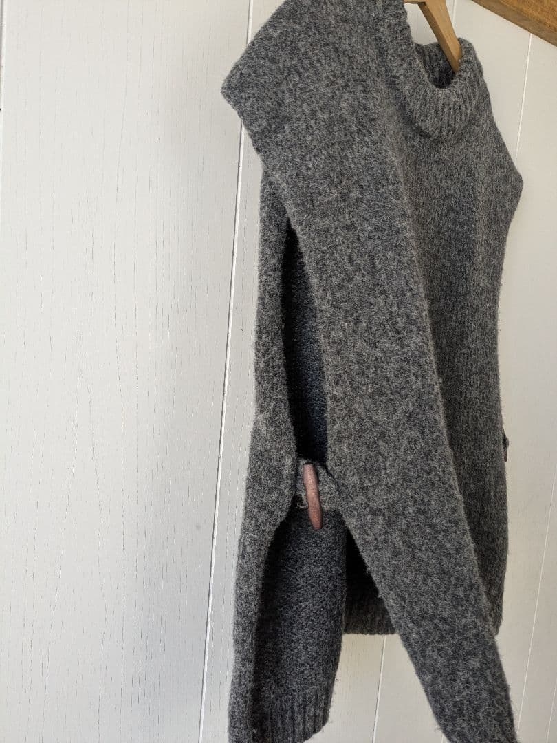 saya かぐれ トグル釦ニットベスト グレー