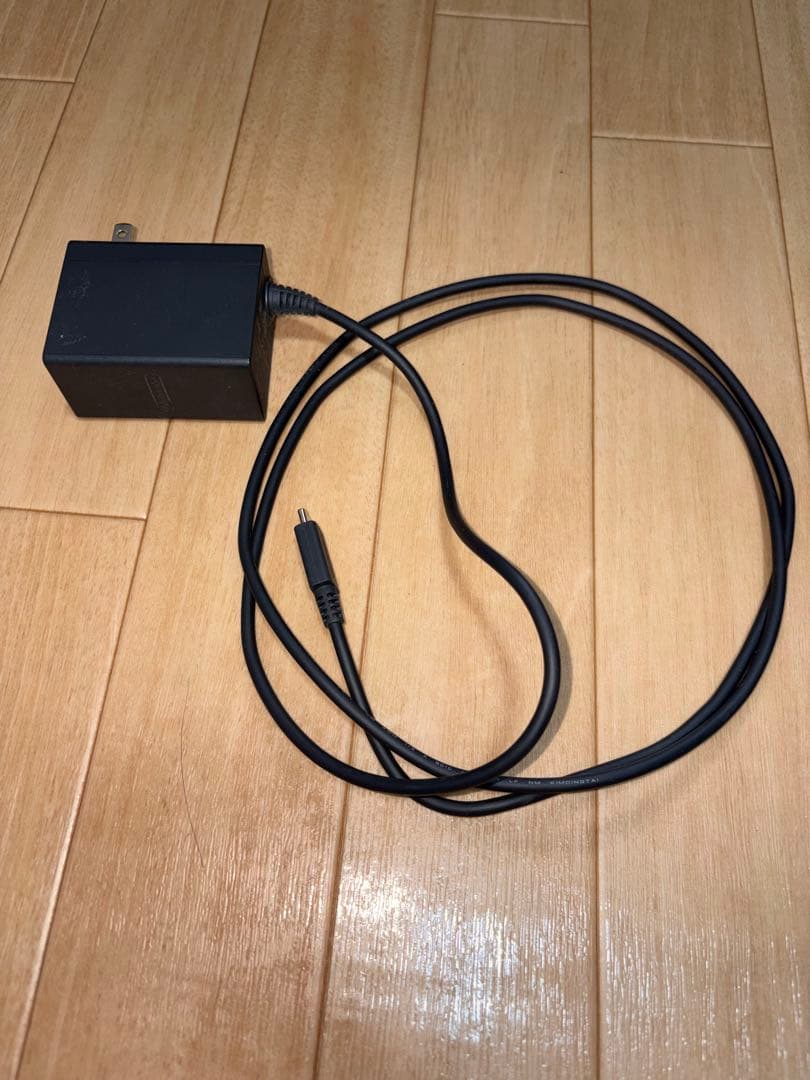 Nintendo Switch 赤/青 本体 + 付属品　箱無し