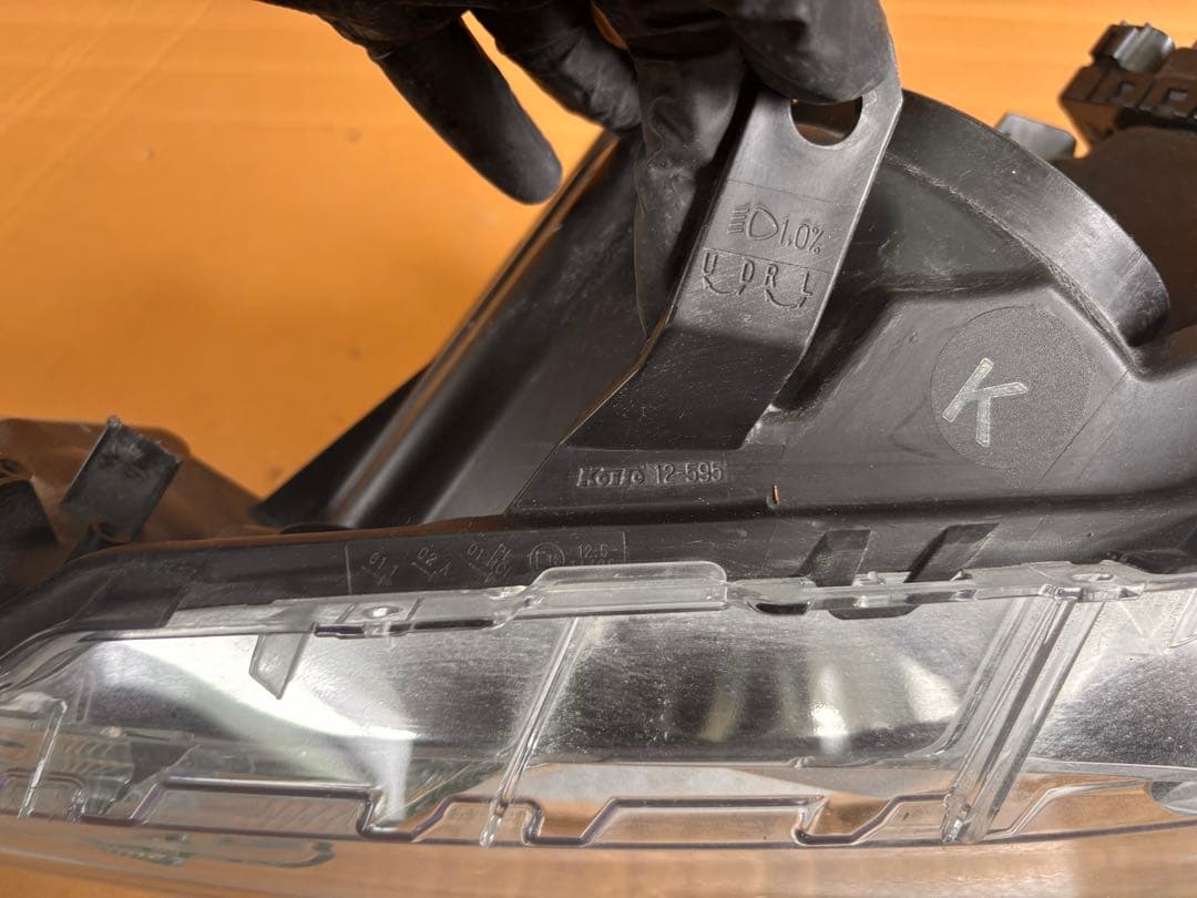 トヨタ　カローラフィールダー KOITO 12-595 左　ヘッドライト