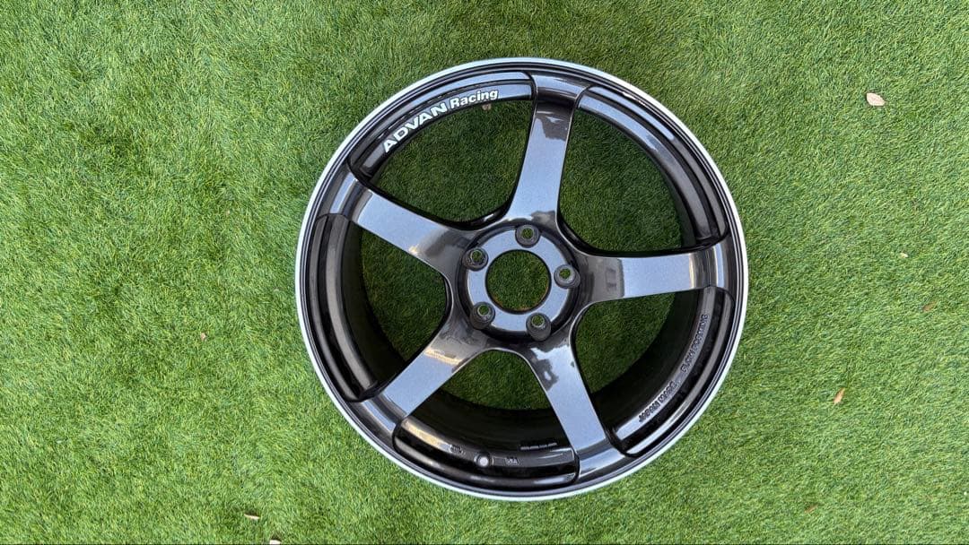 ADVAN Racing TC-4 18インチホイール