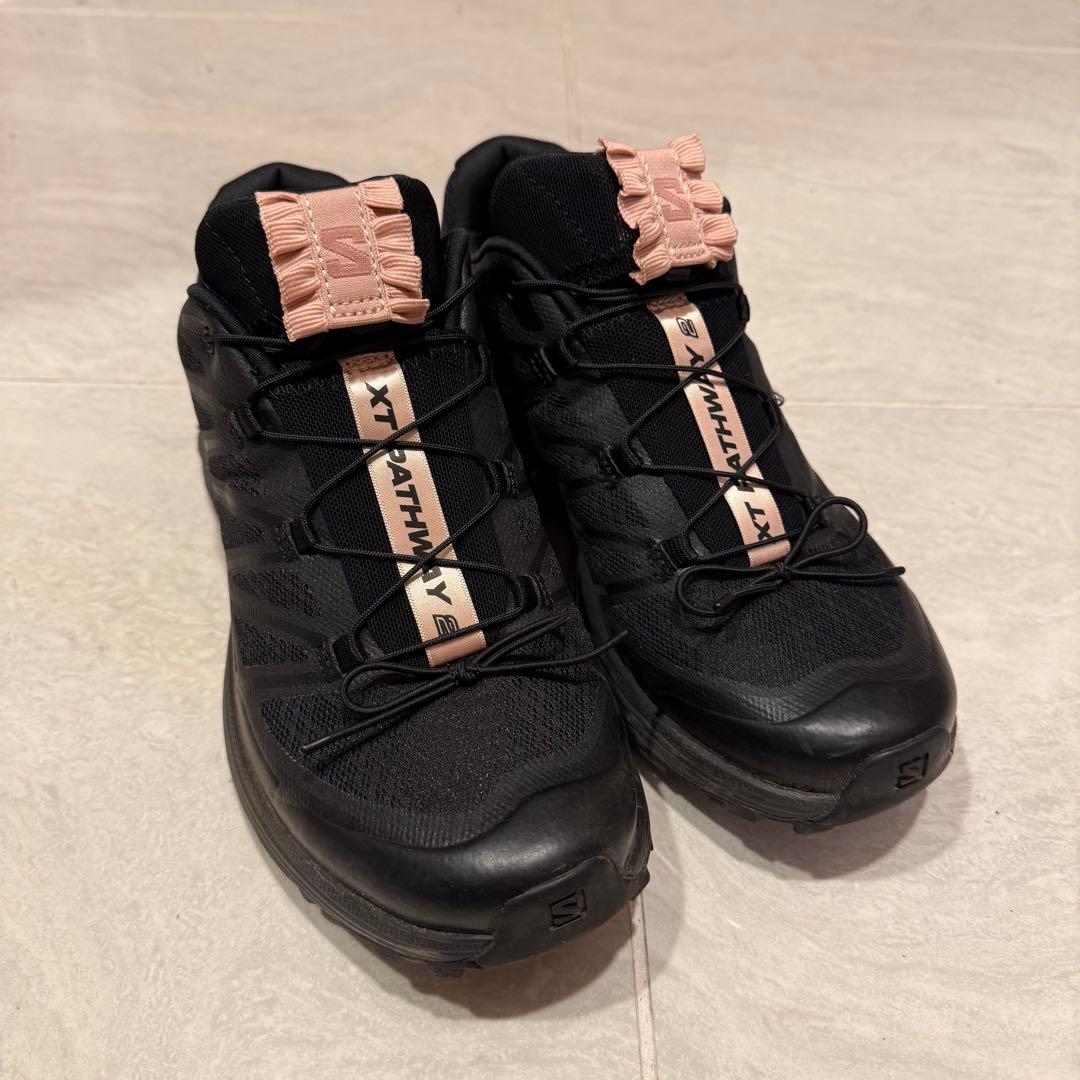 【Salomon】XT-PATHWAY 2 SATIN スニーカー