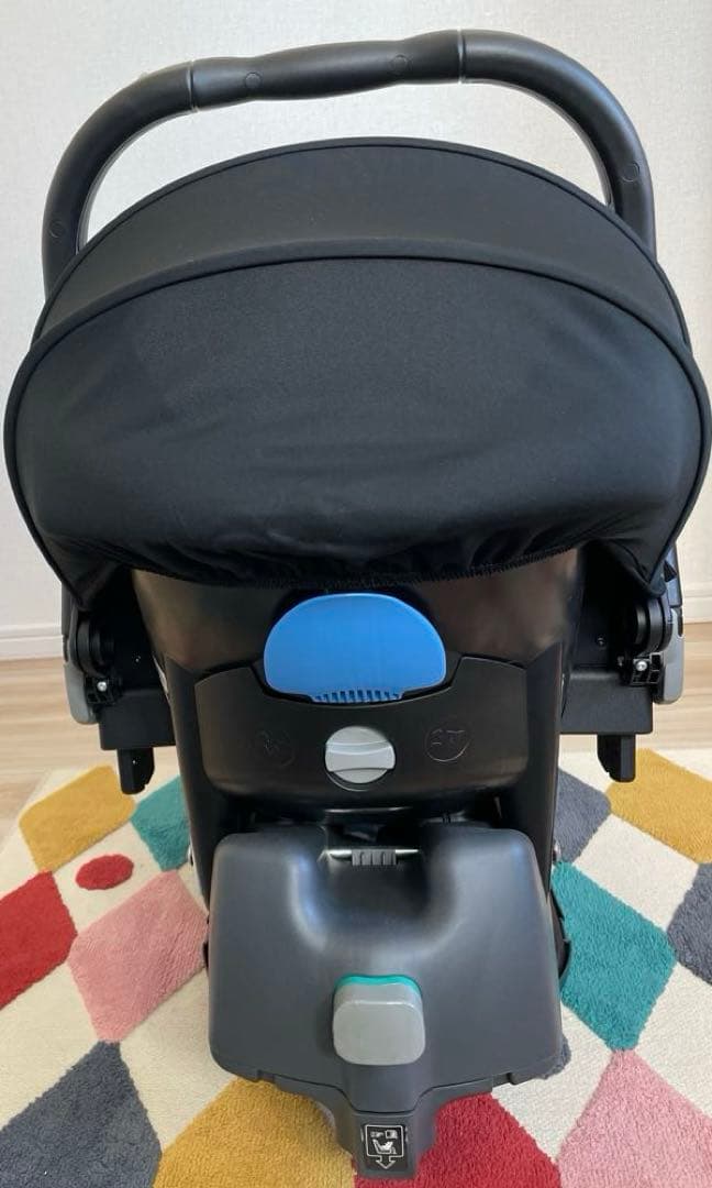 ボルボ 純正 新生児用 後ろ向き チャイルドシート