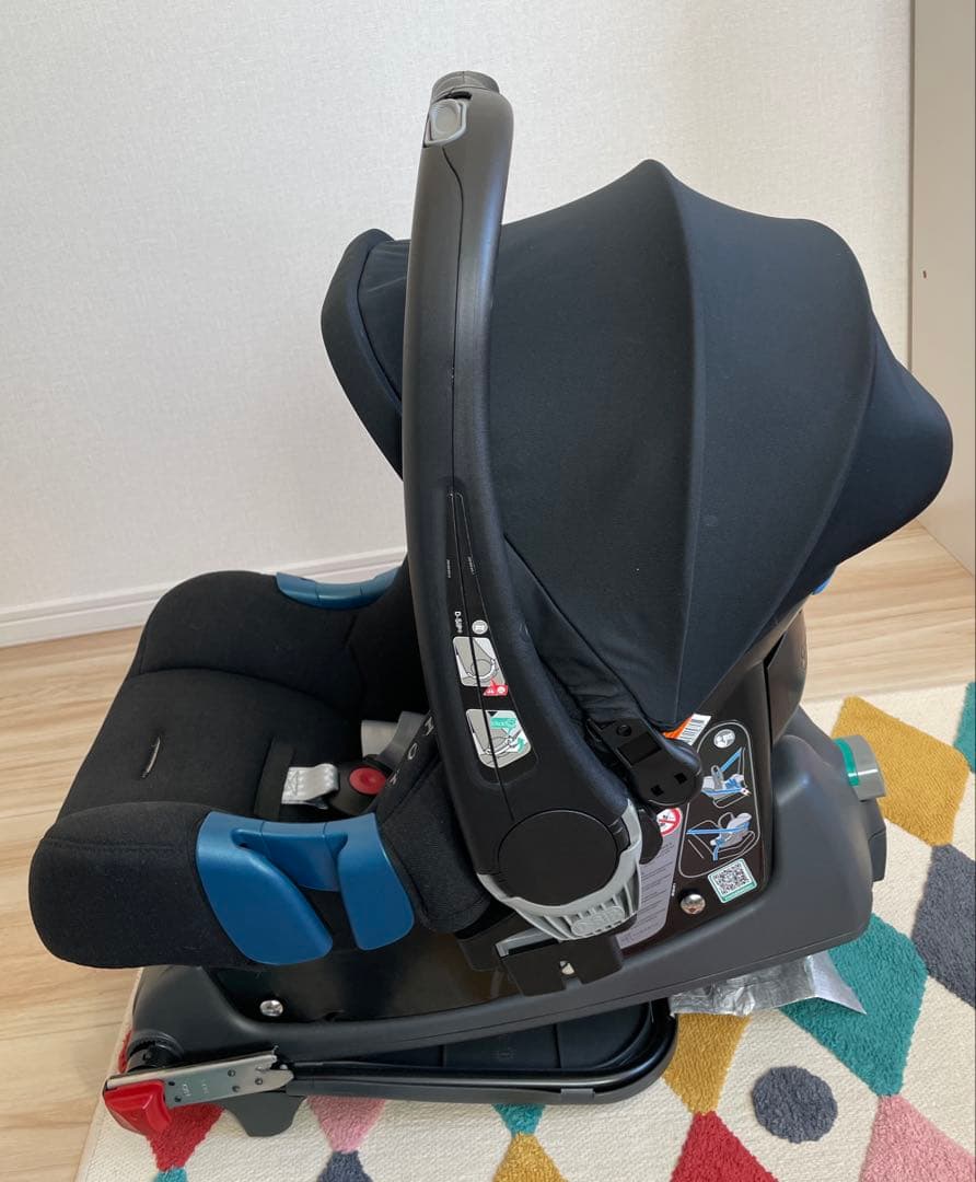 ボルボ 純正 新生児用 後ろ向き チャイルドシート