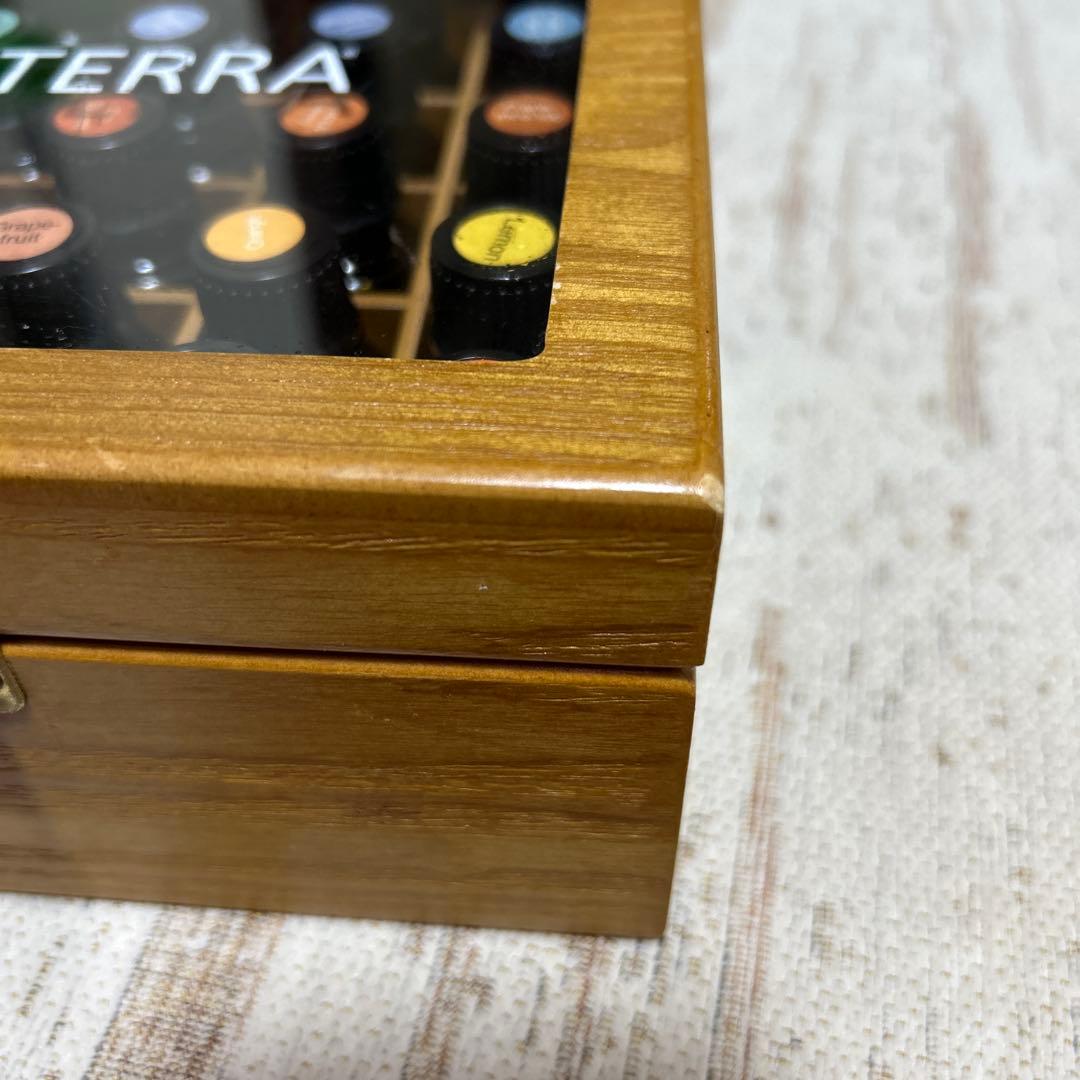 dōTERRA エッセンシャルオイル25本収納