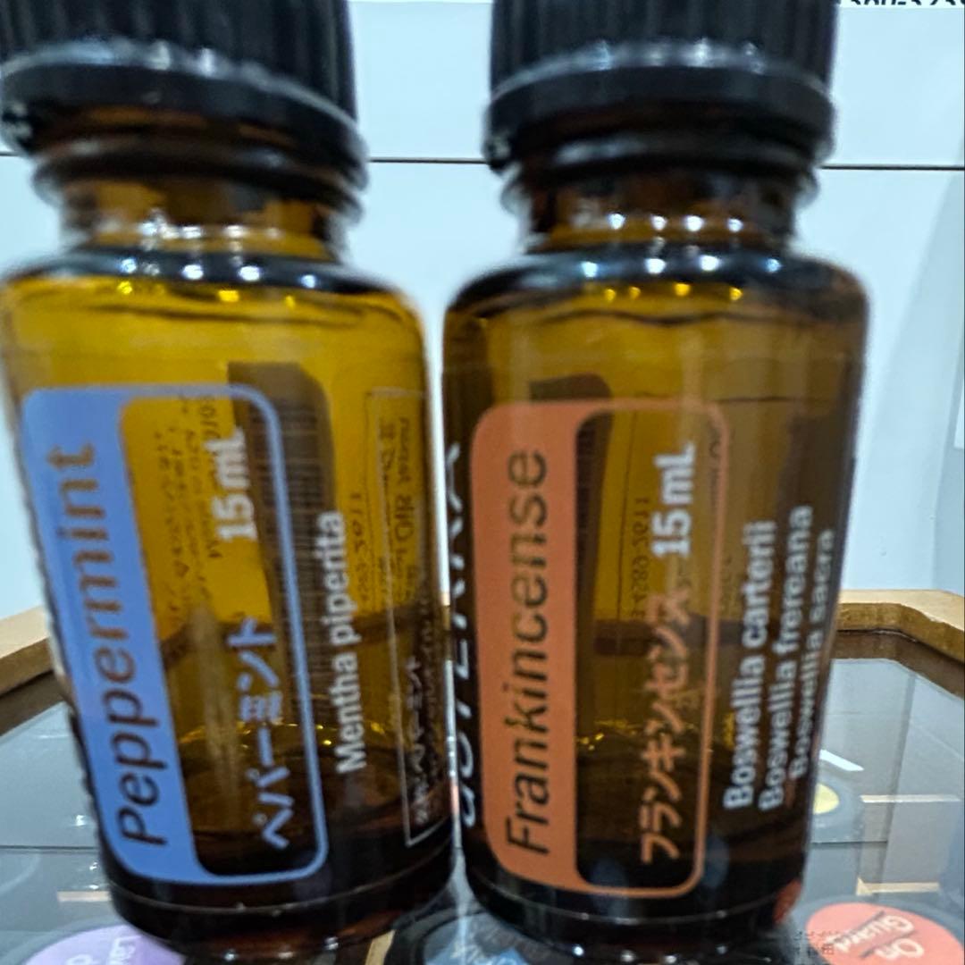 dōTERRA エッセンシャルオイル25本収納
