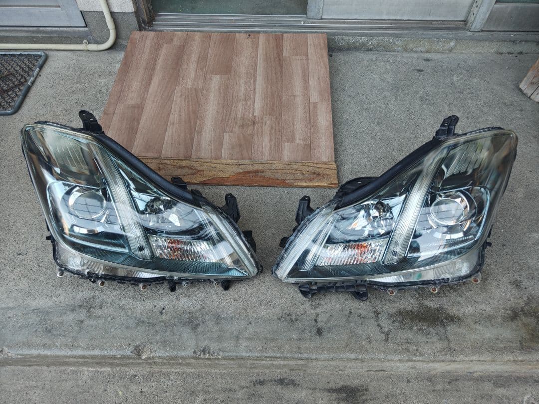 200系クラウン後期ヘッドライト　左右