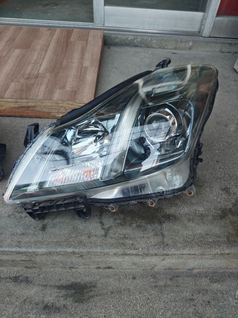 200系クラウン後期ヘッドライト　左右